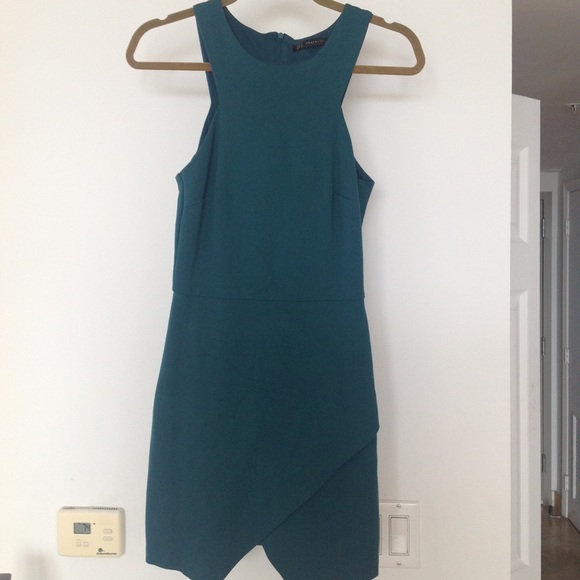Zara Asymmetric dress - Picture 2 of 6